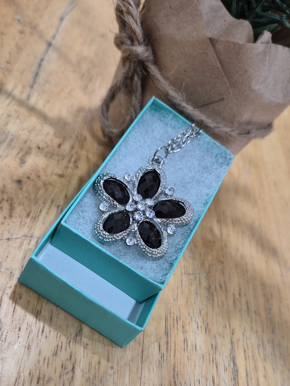 Source Unknown Silver-Tone Black Crystal Flower Pendant Necklace